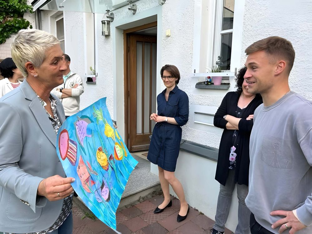 Besuche Kinderschutzhäuser